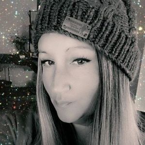 Meet your Posher, Christy